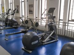 -美格菲健身(外滩店)