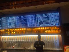 -麦落精酿啤酒餐吧(先农大院店)
