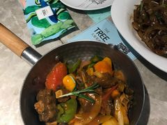 红酒香菜烩牛尾-大树餐厅(红旗街万达店)