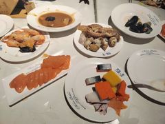 -四海一家自助餐(益田假日广场店)