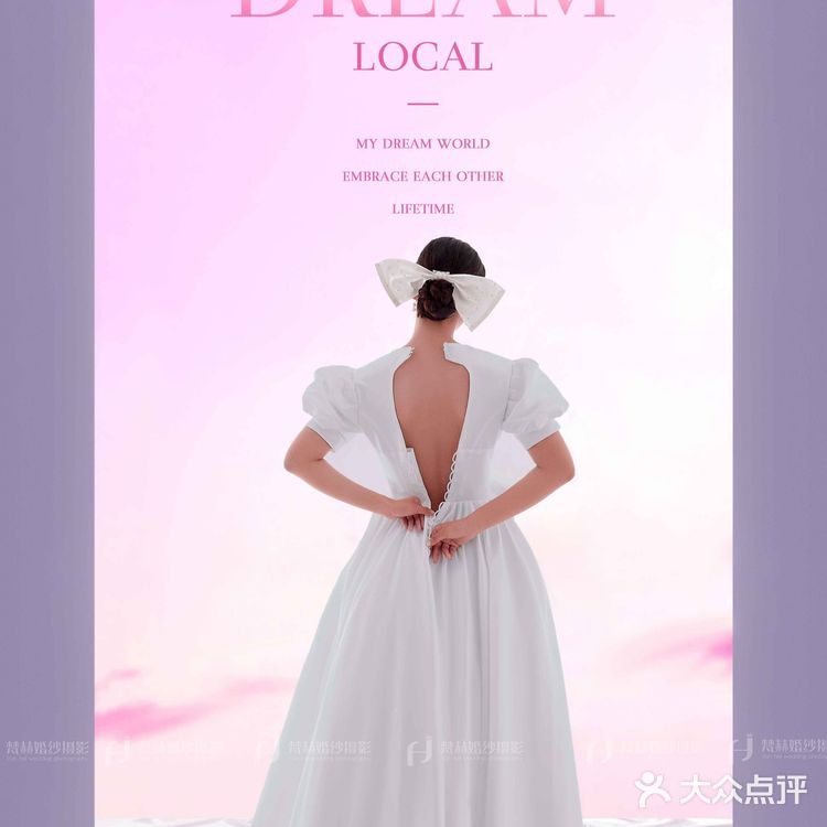 专业的无影棚拍摄，画面干净又高级