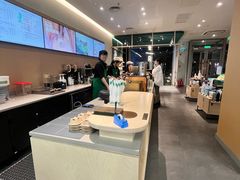 -星巴克臻选(华堂·新辰汇店)
