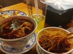 -炉小二铜锅牛蛙•川湘菜(三里屯店)
