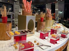 -锦厨国际自助餐厅 · 云端景观 (昆明索菲特大酒店)