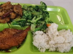 -同济大学本部学苑饮食广场