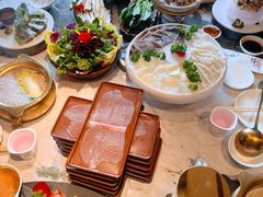 -慢丽江·云南野生菌土鸡锅(西山店)