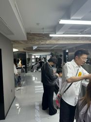 -宫铭烫发染发接发店