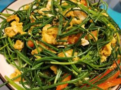 沙葱炒蛋-一个勺子新疆锡伯主题私房菜(红墙巷49号院店)