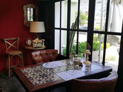 靠窗位-静香HOUSE·全时段融合餐厅(七星欢乐颂店)