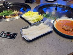 -山河屯铁锅炖·非遗东北菜(南山店)