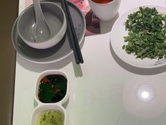 -洪氏嗨捞·广东猪肚鸡·椰子鸡火锅(西咸万象城店)