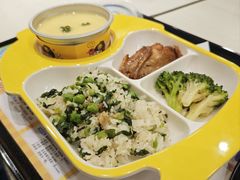 -老娘舅餐厅(黄龙体育中心店)