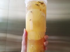 霸气金杯凤梨百香果-奈雪的茶(金地广场店)