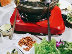 -墨脱石锅椰子鸡•香草鸭•东山羊(大东海店)