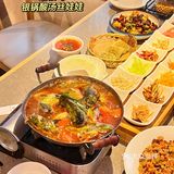 贵阳旅游| 甲秀楼对面贵州特色小吃集合地