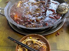 -黄潇洒老火锅(九眼桥宏济巷店)