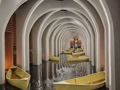 -涨巢·潮玩水疗局