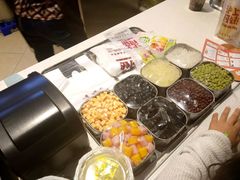 -沪上阿姨·精选茶饮(烟台万达广场店)