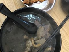 -京陵鸭血粉丝汤(景德路店)