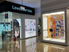 -LensCrafters亮视点·OAKLEY精选(静安嘉里中心店)