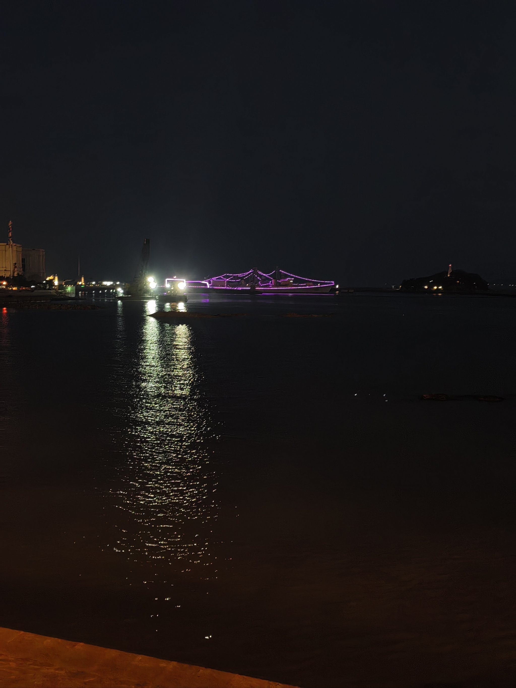 夜晚的大海 真实照片图片