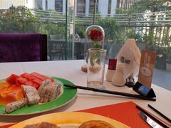 -深圳富苑皇冠假日套房酒店