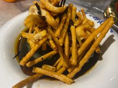 皮蛋拌散子-美膳居川菜馆油焖大虾烧烤(卓刀泉店)