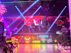 -喜鹊音乐酒馆(西街店)