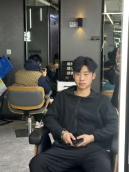 -藤野造型烫发染发