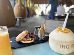 -半山半岛洲际度假酒店-沙滩吧
