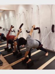 -静待花开瑜伽尊巴会馆