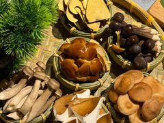 -慢丽江·云南野生菌土鸡锅(付家庄店)