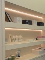 -PE SALON