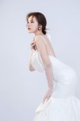 -onlygirl摄影美学馆高端定制(江滩店)