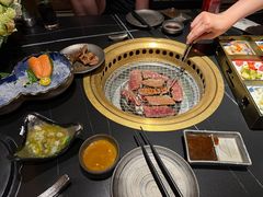 -山川小町·极番烧肉(新地假日广场店)