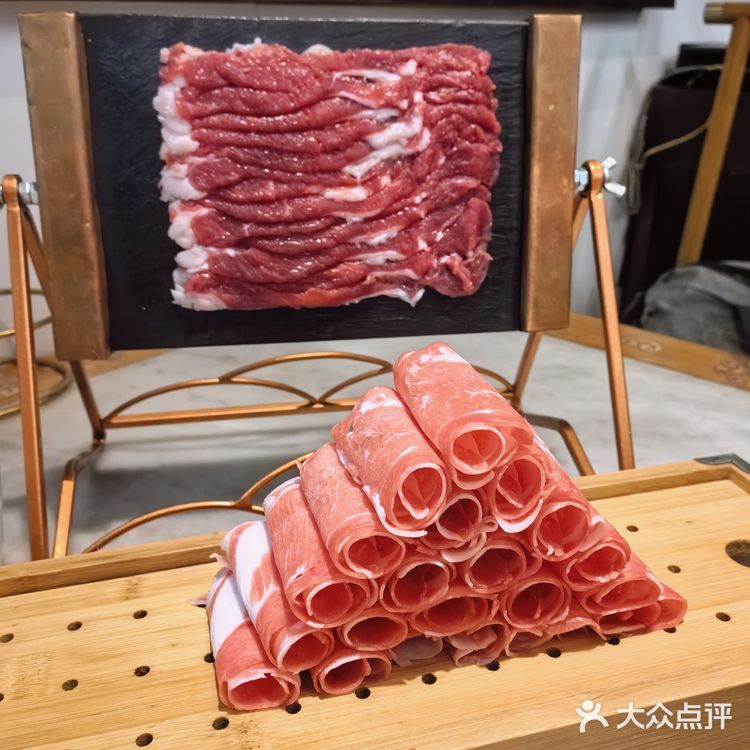 北京铜锅涮肉老字号,讲究肉鲜汤清没膻味