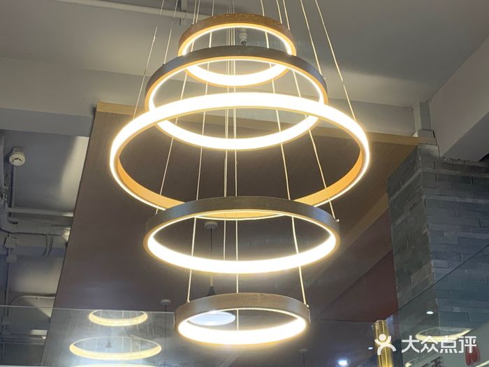 虾弄弄海派小龙虾·牛羊蝎子火锅大堂图片