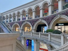 -王府井奥莱临潼小镇(临潼店)