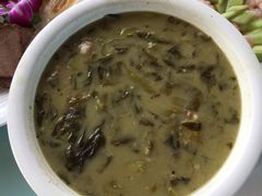 -红栌温泉山庄生态美食餐厅