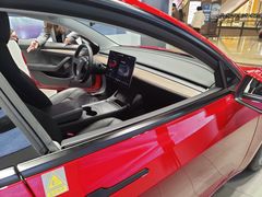 -TESLA 特斯拉(上海太古汇体验店)