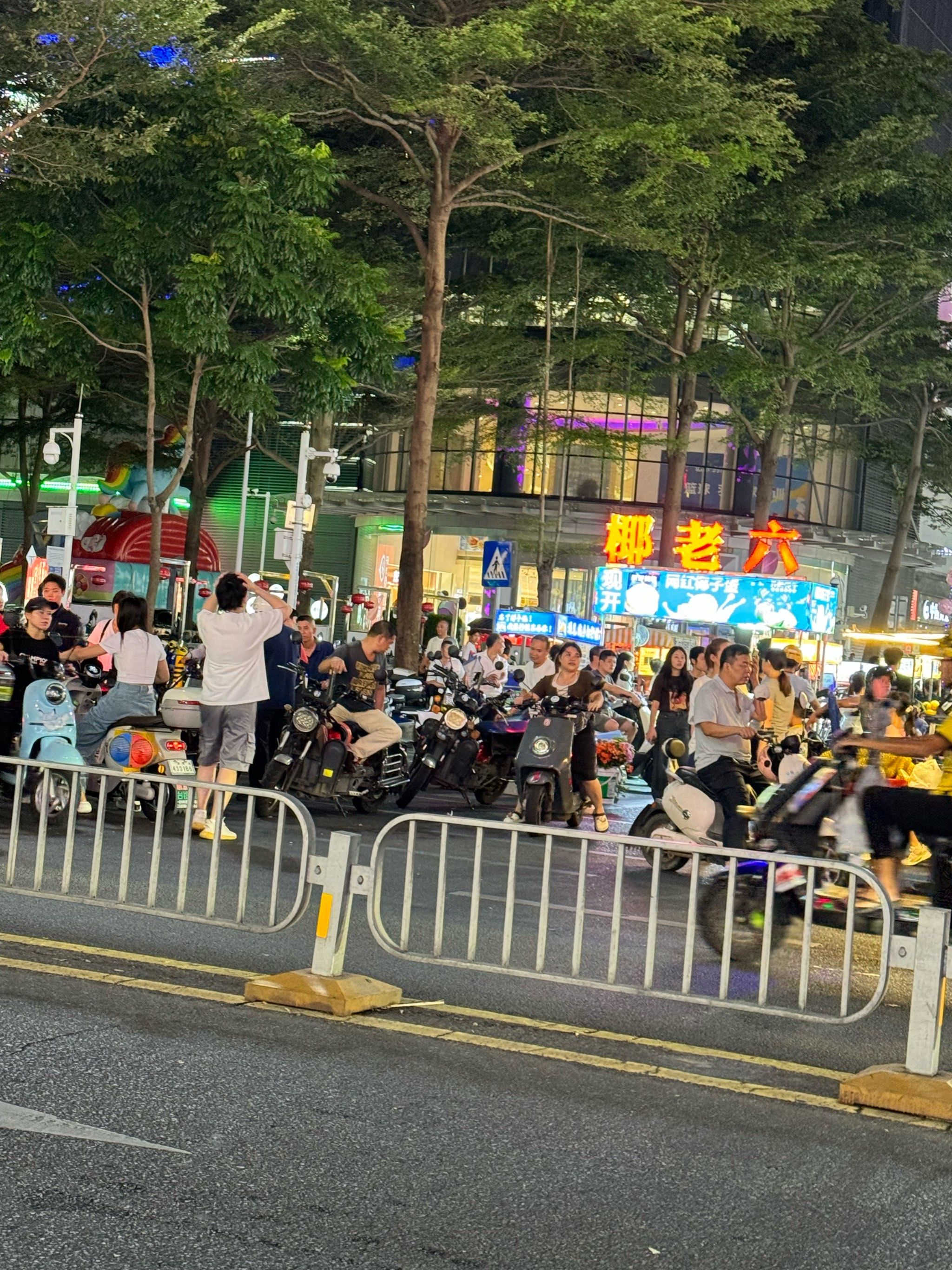 深圳沙井这里!怎么那么多人?