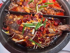 -鸣记脆皮烤鱼·海鲜烤鱼(三八广场店)