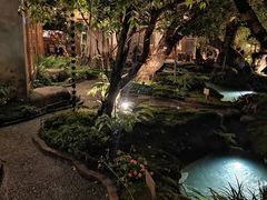 -Chom Cafe and Restaurant