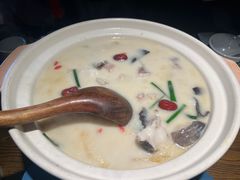 鱼钩鱼炖汤-老阿爸鲜鱼土菜(昆山花桥店)