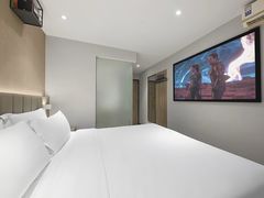 -柏曼酒店(广州长隆旅游度假区汉溪长隆地铁站店)