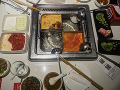 -海底捞火锅(世界城广场店)