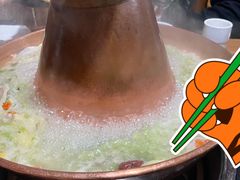 -果松木炭酸菜铜火锅·外婆参鸡汤