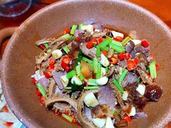 钵子卤牛三样-地婆美食(洞庭东岸店)