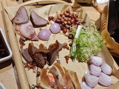 -关东小磨东北菜(上海长风大悦城店)