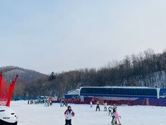 -亚布力新体委滑雪场